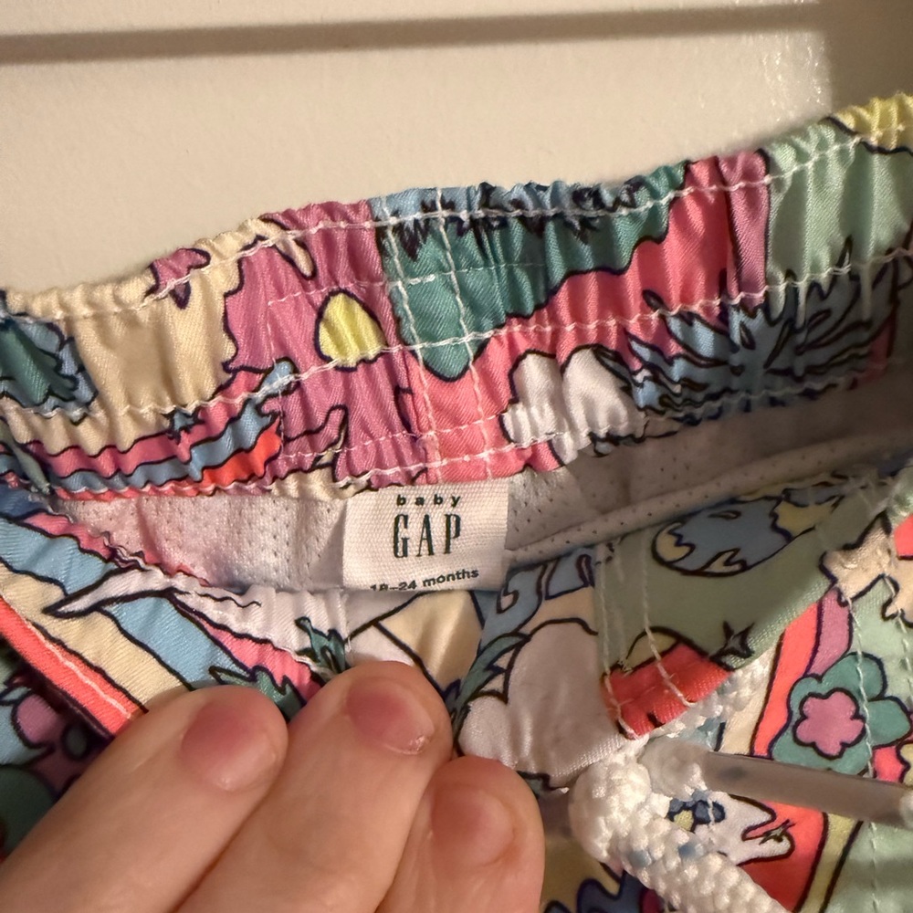 Kids Light Blue Rash Guard Swim‎ Shirt Shark Graphic Matching Trunks Set 2 Piece - Picture 4 of 4